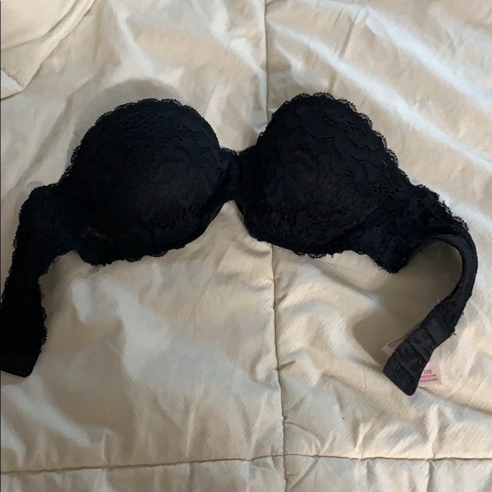 Strapless lace bra